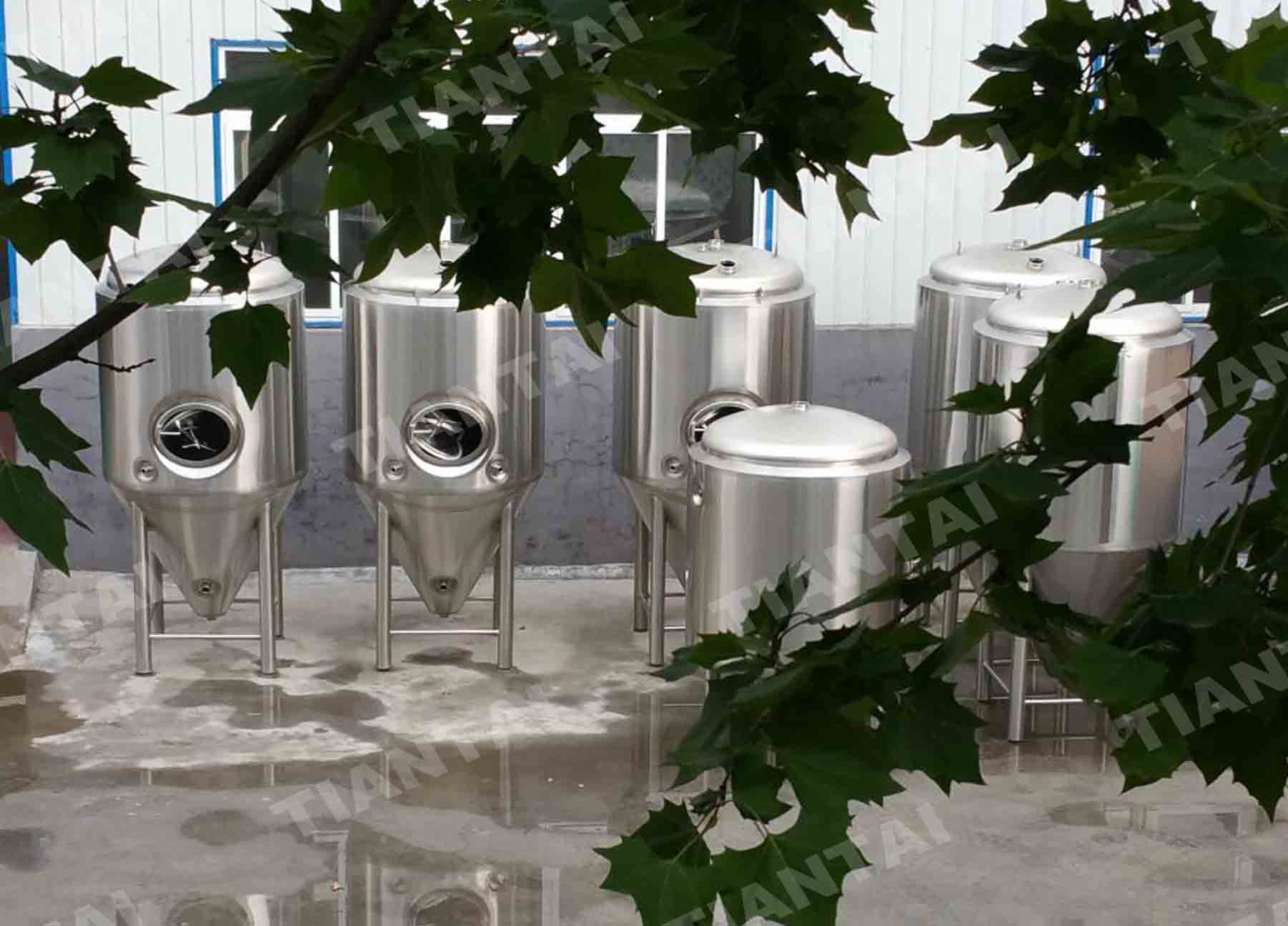 <b>1500L double wall jacketed beer fermenters and brite tanks finished production</b>